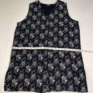 Black and white floral top